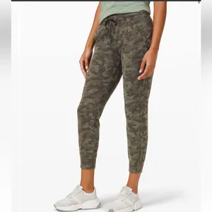 Lululemon Ready to Rulu Jogger 29" Heritage Camo Dark Olive Green Twill Size 6 thumbnail 3