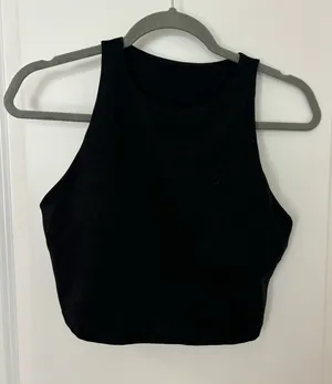 black workout top thumbnail 1