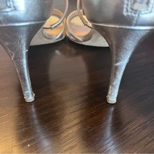 Diane Von Furstenberg Gold Strappy Sandal Heels Size 9 thumbnail 4