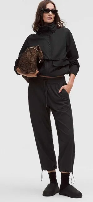 Lululemon Dance Studio Mid Rise Cropped Pant Sz 8 thumbnail 1