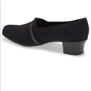 Munro Black Shoe with Silver Buckle thumbnail 5