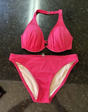 Victoria's Secret Bikini Swimsuit Sz Sm Bottom 34D Top Underwire Push-up Halter‎ thumbnail 1
