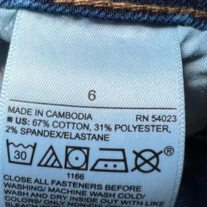Old Navy Womens Size 6 Power Slim Straight Jeans Distressed Rips Blue Denim‎ thumbnail 4