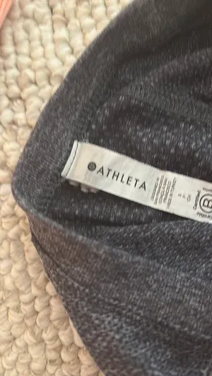 Athleta athletic grey long sleeve thumbnail 4