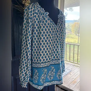 J. Crew Blue and White Patterned Blouse Size Small thumbnail 2