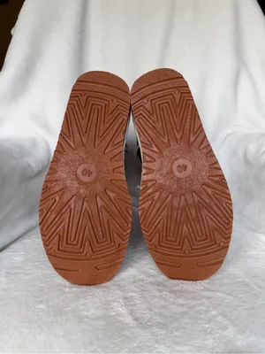 Women’s Winter Boots with Angel Wing Print Plush Fleece Lining Size 40 thumbnail 9