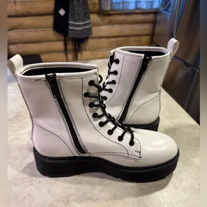 A New Day, Woman’s White Combat Boots Size 9 1/2 thumbnail 6