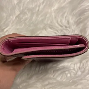 COACH Purple Leather Wallet used in good condition size in pictures thumbnail 14