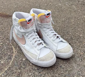 Nike Blazer Mid 77 thumbnail 1