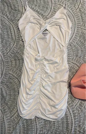 Dress thumbnail 5