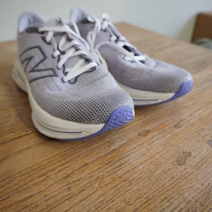 New Balance FuelCell Propel v4 Womens Size 9.5 Running Shoes Purple‎ White thumbnail 9