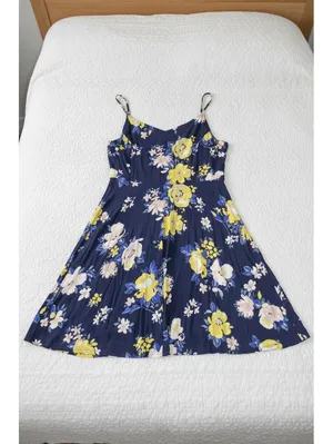 Old Navy Womens XL Navy Floral Smocked Sundress Adjustable Strap Summer Dress thumbnail 4