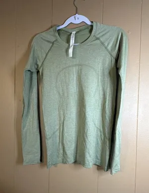 Lululemon Swiftly Tech Long Sleeve 2.0 Shirt in Rosemary Green thumbnail 1