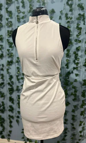 White Quarter Zip Athletic Dress Size M thumbnail 1