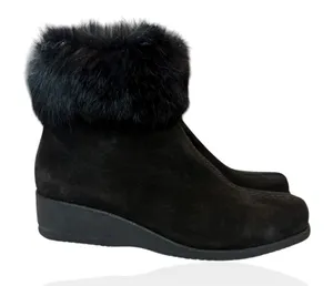La Canadienne Black Suede Leather Real Fur Trim Wedge‎ Boots Size 6 $685 Canada thumbnail 1
