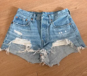 Levi’s 501 Shorts thumbnail 1