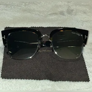 Tom Ford Dakota 02 sunglasses TF554 Black Sunglasses with Case EUC thumbnail 2