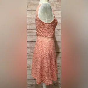 Garage Lace Peekaboo peach Dress size medium thumbnail 3