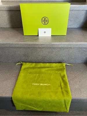 Tory Burch Signature Green Shoebox & Matching Dust Bag Set thumbnail 14