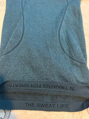 Lululemon shirt  thumbnail 2