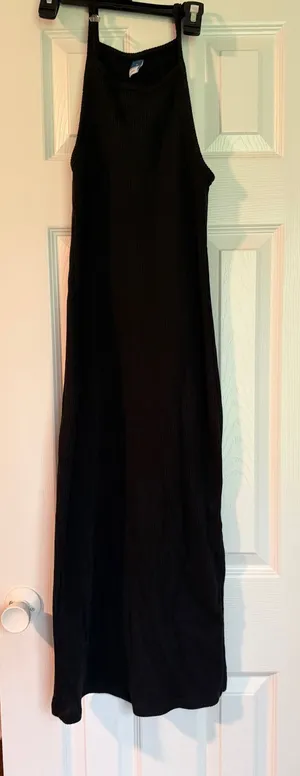 Old Navy Fitted black midi dress thumbnail 1