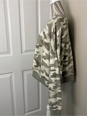 Aerie camo crewneck cotton sweatshirt oversized plus size XL casual fall cozy qu thumbnail 2