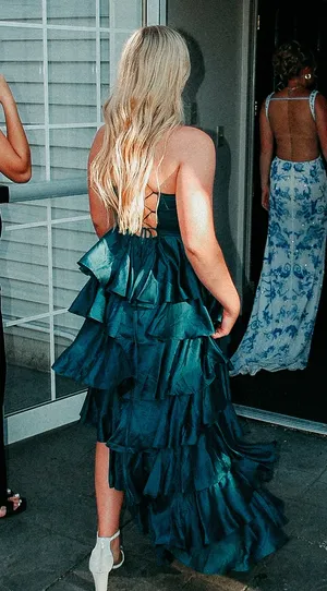 Windsor Set prom Dress thumbnail 2