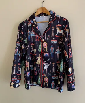 Sheshow Women’s small Christmas pajamas set (top & bottom) thumbnail 1