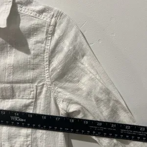 BKE by Buckle White Textured Button-Up Blouse Size S 100% cotton Rounded Hemline thumbnail 10