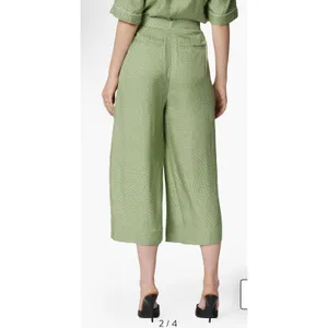 NWT $350 Equipment‎ Allete Crop Wide Leg Pants Size 0 Green Silk Viscose thumbnail 2