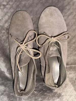 White Mountain Suede Lace-Up Wedge Ankle Boots Size 8.5M thumbnail 2