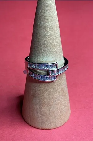 Bomb Party RG35668 “Frosted Reckoning” Cubic Zirconia on Rhodium Size 9 Ring NWT thumbnail 1