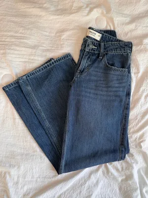 Low-Rise Baggy Hollister Jeans thumbnail 2