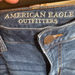 American Eagle | Basic Distressed “Jegging” Jeans Size 10 Short thumbnail 3