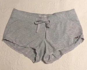 Hollister Y2K Low Rise Ruffle Shorts thumbnail 1
