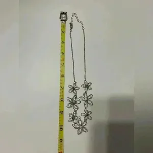 WIREY Flower‎ Nexklace with center rhinestones thumbnail 7