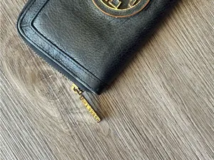 Tory Burch Black Leather Zip-Around Wallet with Gold Logo Emblem thumbnail 2
