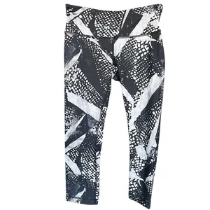 Lululemon Crop Leggings 6 thumbnail 2