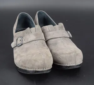 Dansko Leather Clogs Women Size 39 Grey Good Buckle Strap Block Heel Nubuck thumbnail 1