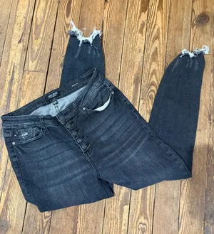 Judy Blue Distressed Jeans thumbnail 1