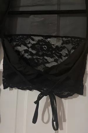 Woman’s Top Black thumbnail 4