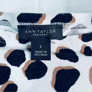 Ann Taylor Animal Print Boat Neck 3/4 Sleeve Blouse S thumbnail 10