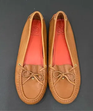TORY BURCH Ashby Royal Tan Leather Loafers Driving Shoes Size 7 thumbnail 2