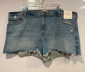 The Mom Short High Rise Denim Shorts - Light Blue Abercrombie and Fitch NWT thumbnail 1