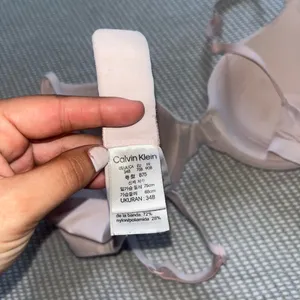 Calvin Klein Perfectly Fit Lightly Lined T-Shirt Bra Light Pink Sz 34B thumbnail 3