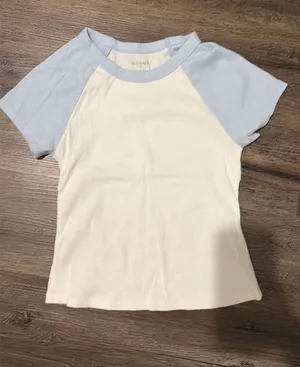 Old Navy Tee thumbnail 1