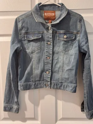 Bitten by Sara Jessica Parker cropped denim Y2K size large 16 x 20 layering tees thumbnail 3