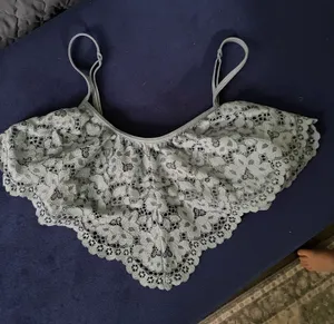 Victoria’s Secret bralette thumbnail 1