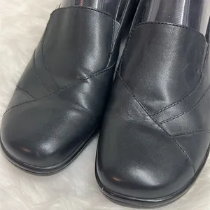 Clarks Blackberry Slip-On Leather Loafer Mules Slide Size 9.5‎ Bin 25 thumbnail 3