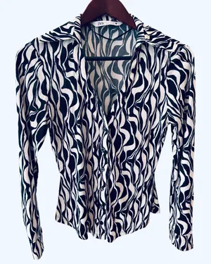 Zara Black White Geometric Print Blouse Career Button Down S thumbnail 2